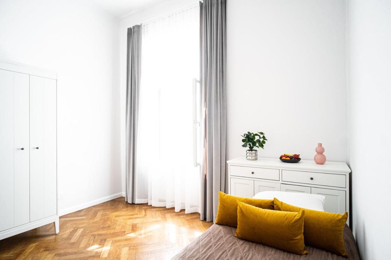 Golden Queen Apartments City Center クラクフ エクステリア 写真
